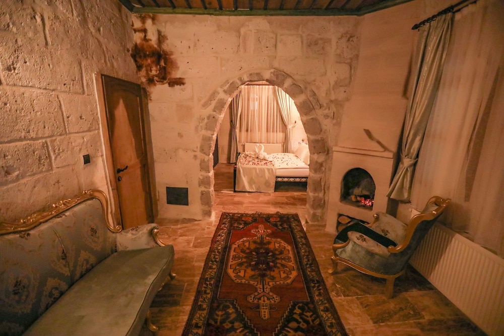 Tugra Deluxe Suite - Photo 9