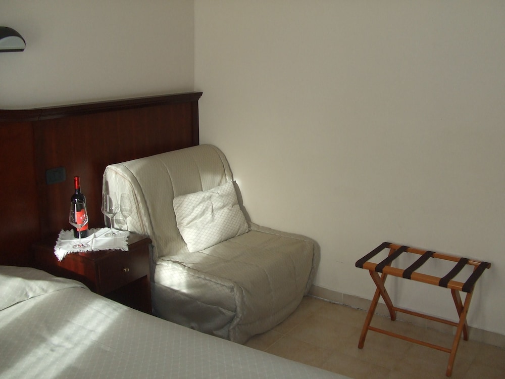 Economy Double Room photo 1