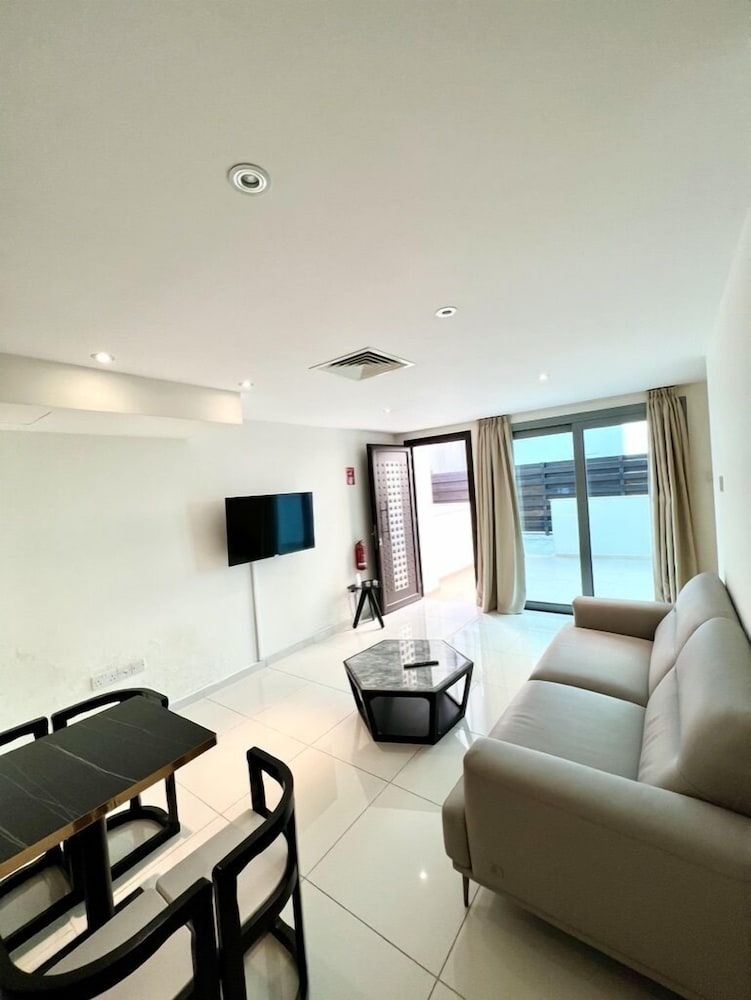 Luxury Apartment, 2 Bathrooms, Ground Floor, photo 6