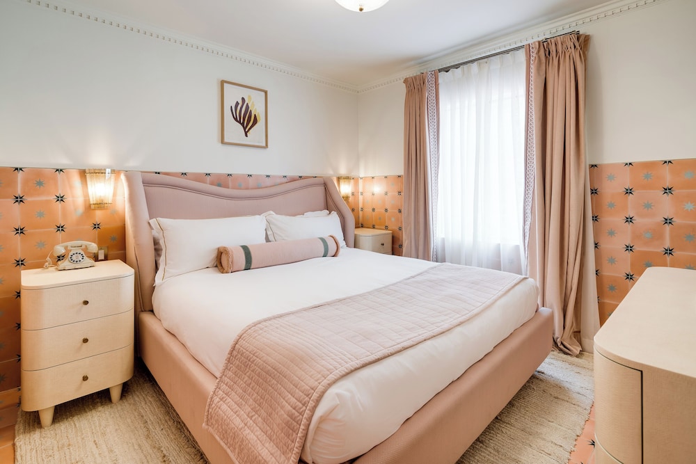 Suite (Louise)