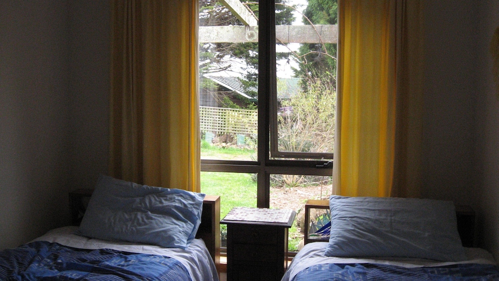 Two Bedroom Self Contained Apartment photo 2