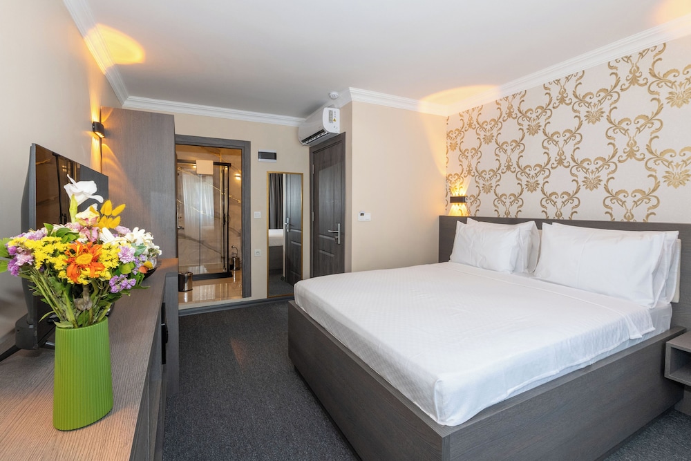 Standard Double Room, City View photo 1