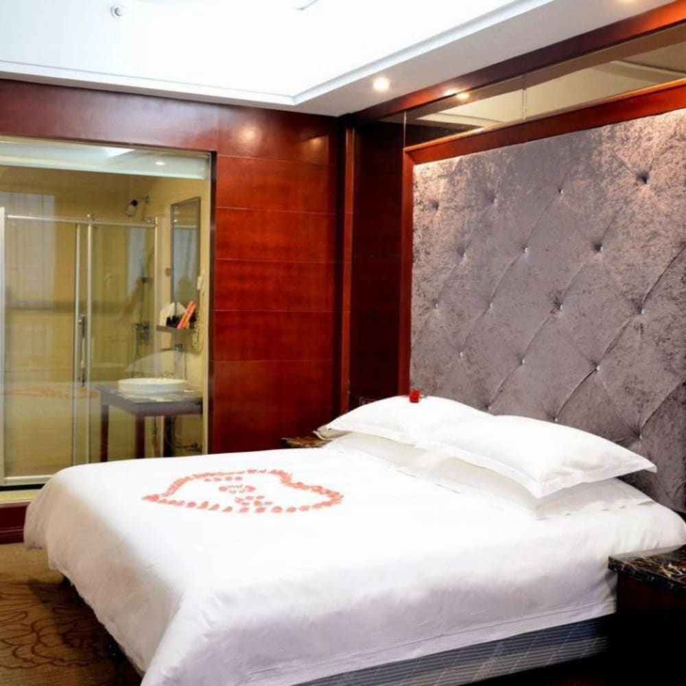 Business Suite photo 1