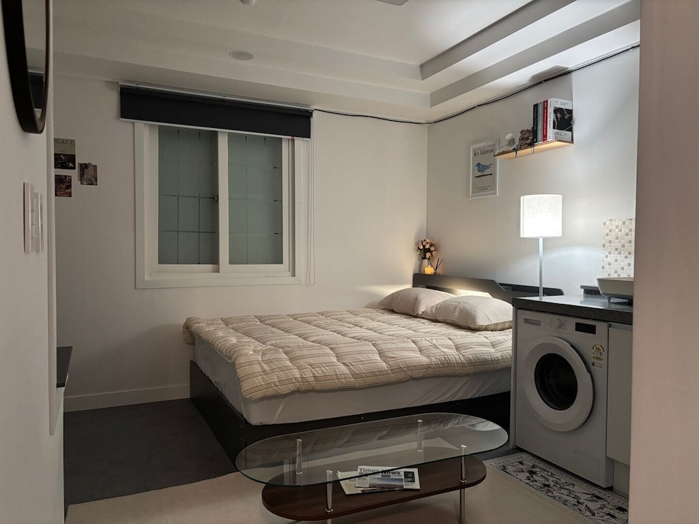 Business Double Room 212