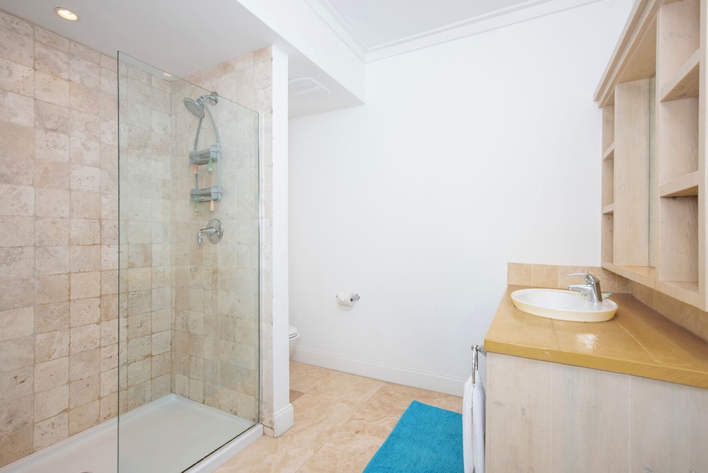 Villa photo 2
