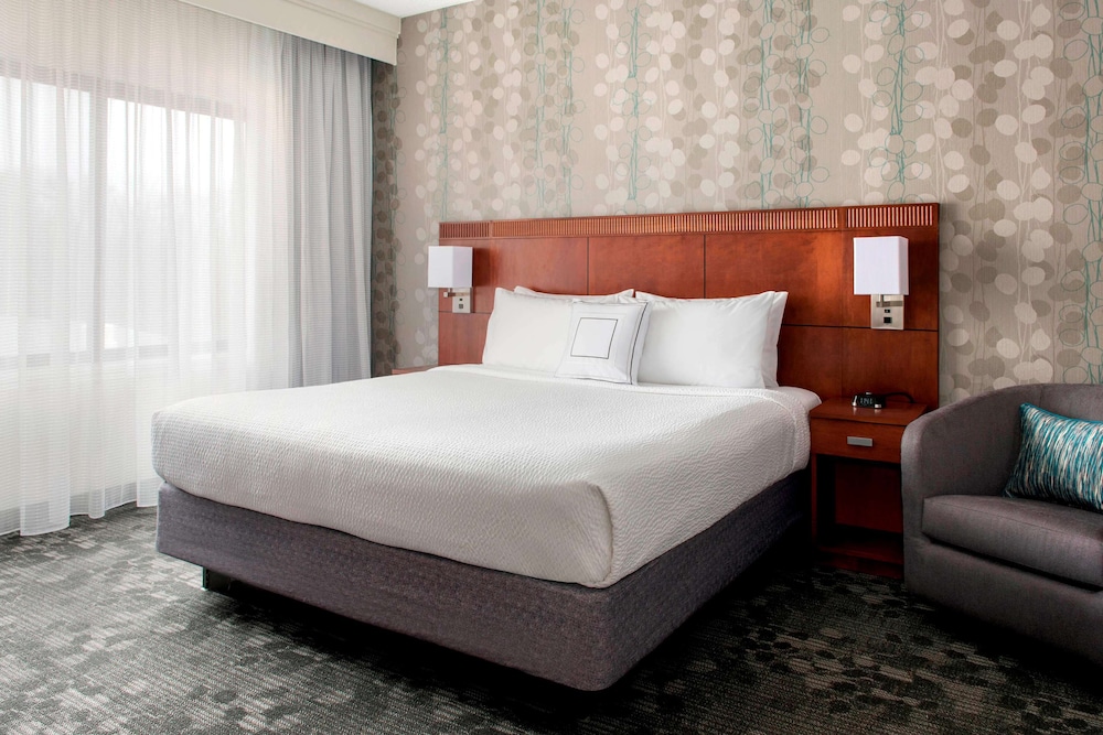 Superior Suite, Multiple Beds (One Bedroom) photo 3