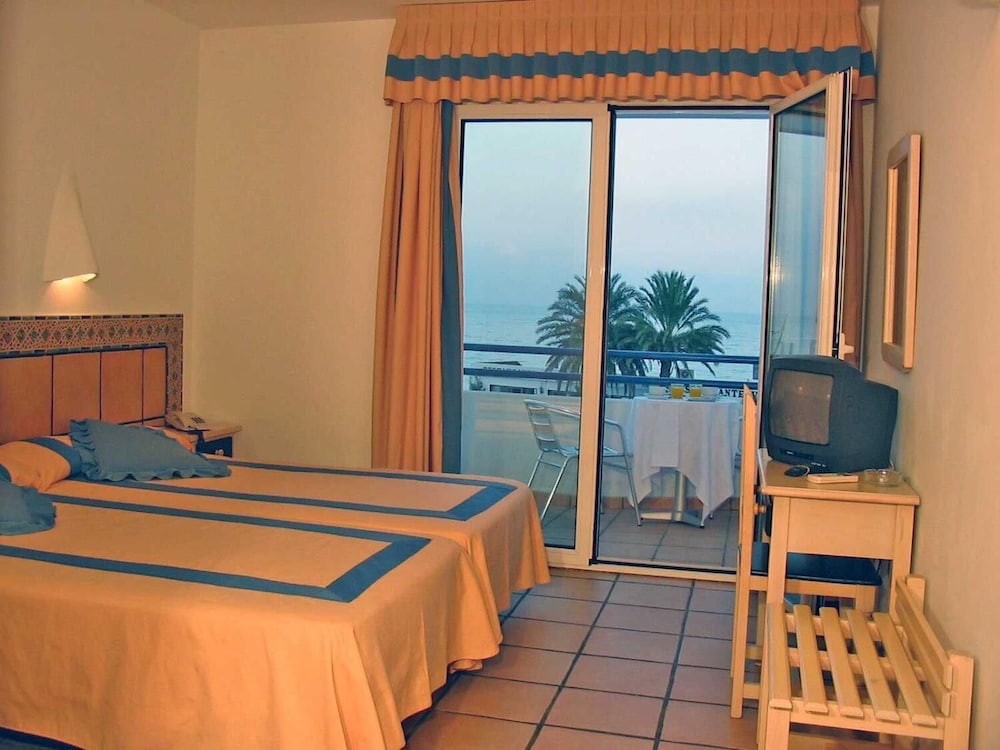 Double Superior Room with terrace and sea view photo 3