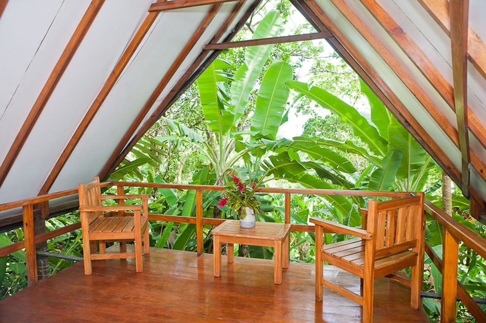 Tiki Hut photo 2