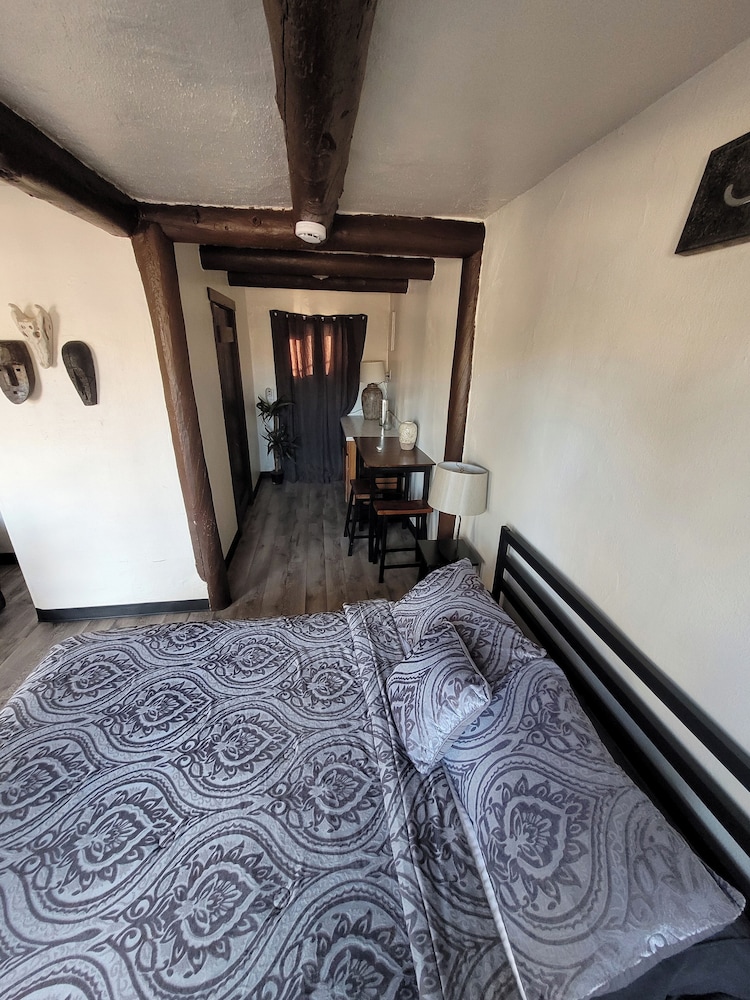 Basic Cabin, 1 Queen Bed photo 1