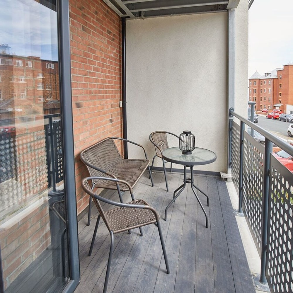Host Stay Even Keel, 사진 22