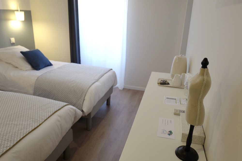 Suite - Photo 11