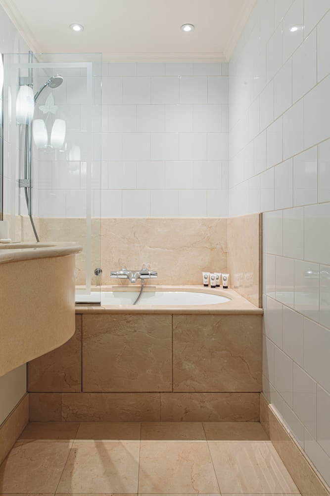 Classic Room (La Chambre) photo 2