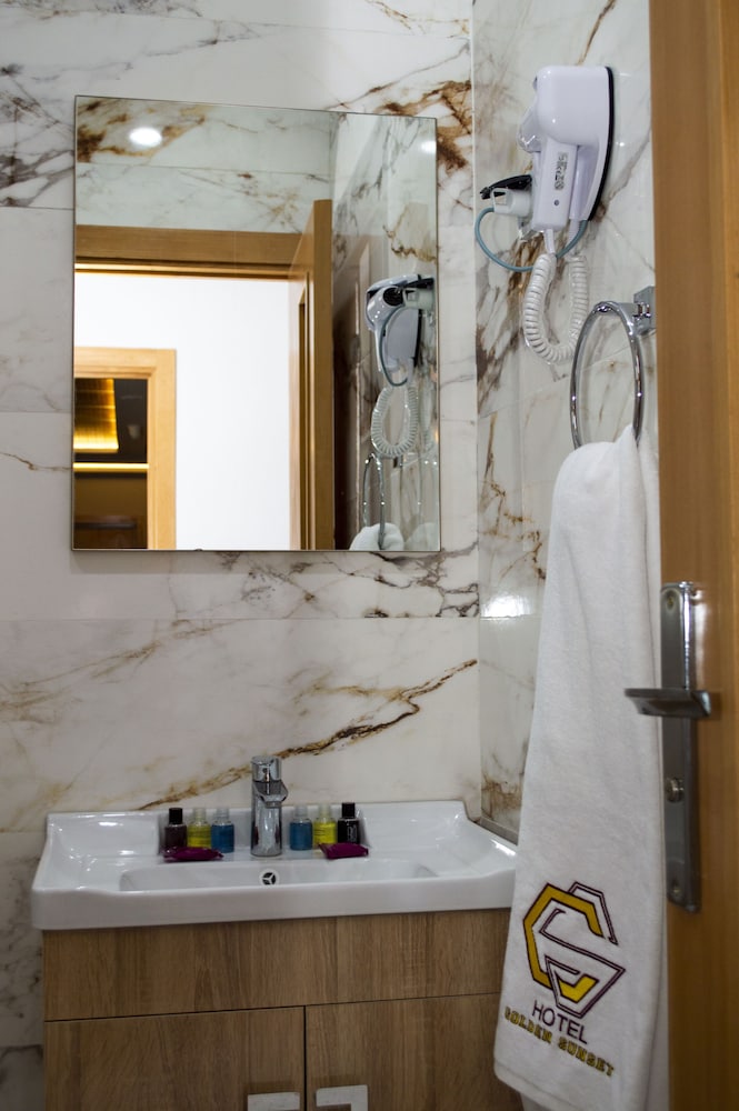 Deluxe Triple Room photo 3