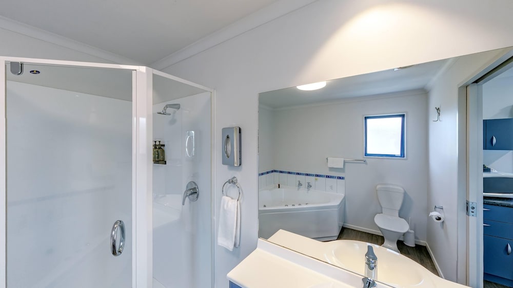One Bedroom Unit - Photo 4