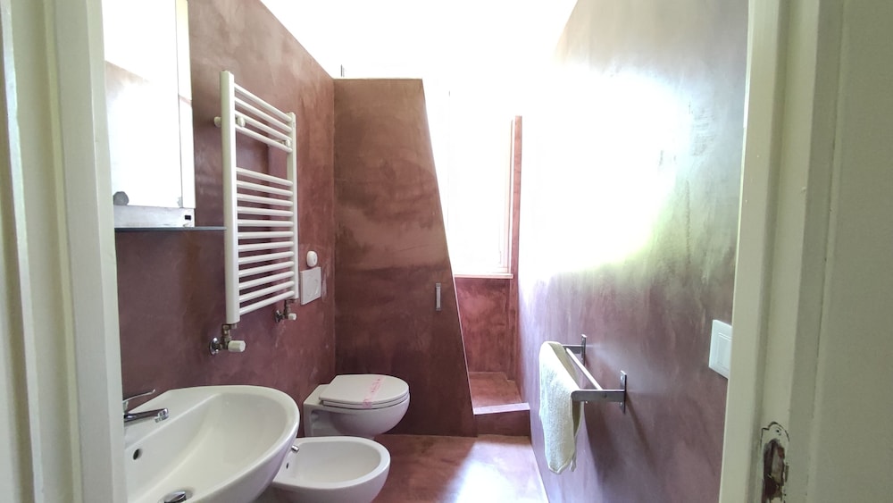 Economy Double or Twin Room, Non Smoking, Hill View photo 2