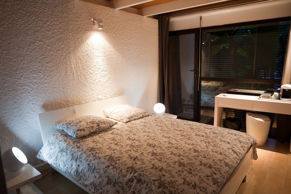 Classic Double Room, 1 Queen Bed, Non Smoking photo 3