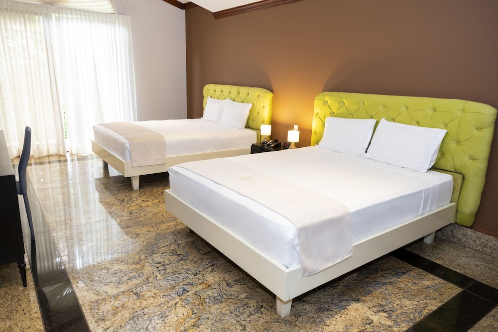 Deluxe Double Room photo 2