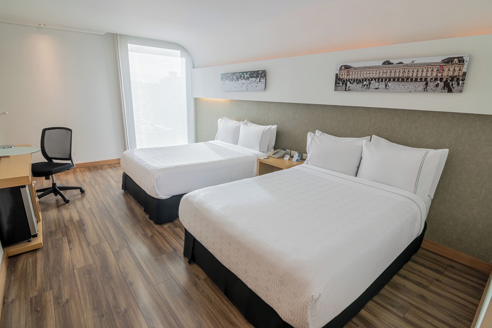 Twin Room, 2 Double Beds - Photo 6
