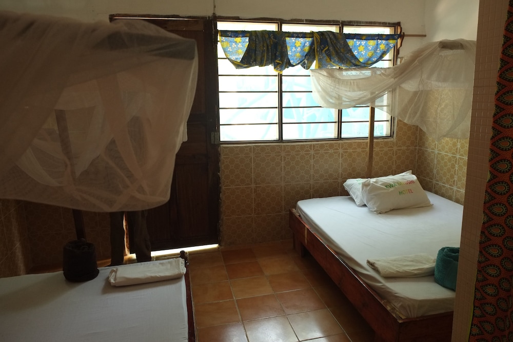 Economy Double Room, 2 Double Beds