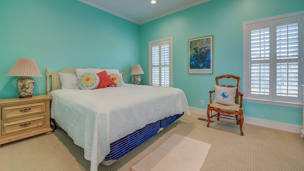 House, 6 Bedrooms photo 3