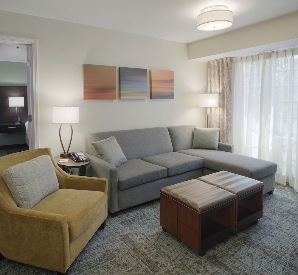 Suite, 2 Bedrooms, Kitchen (1 King, 2 Dbl) - Photo 4