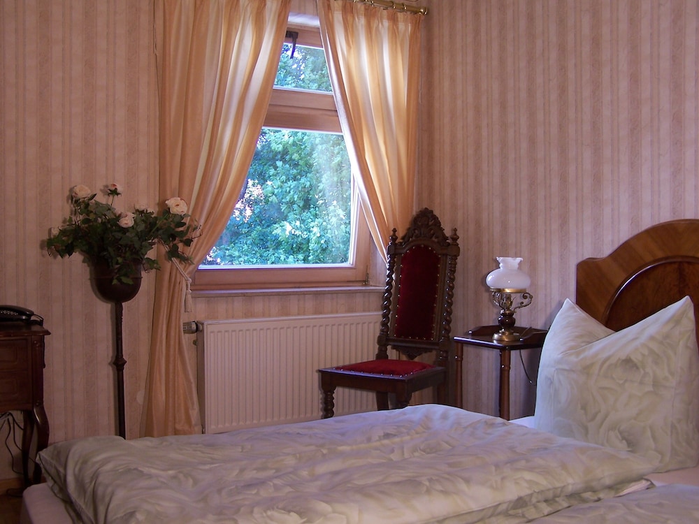 Standard Double Room - Photo 4