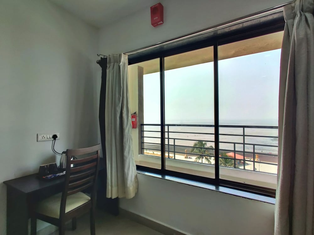 Deluxe Suite, Sea View photo 2