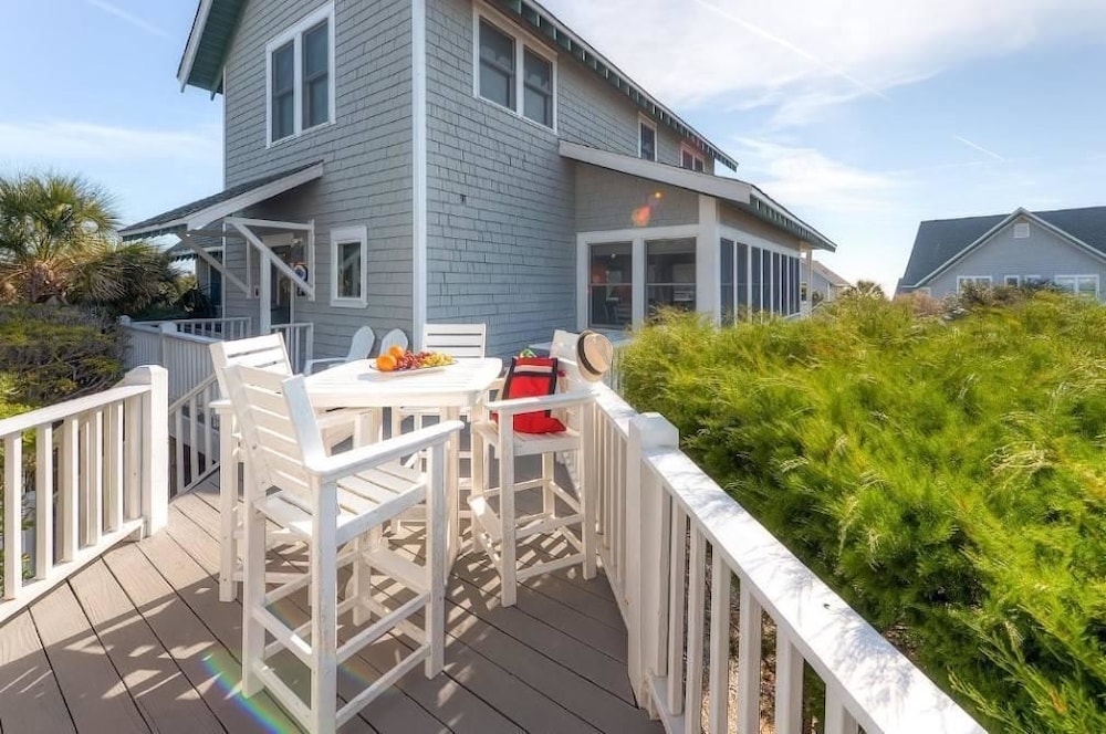 Family House, 4 Bedrooms, Ocean View, Sea Facing photo 3
