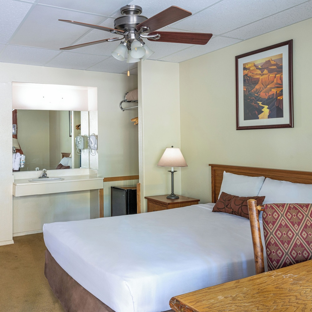 Motel Room photo 1