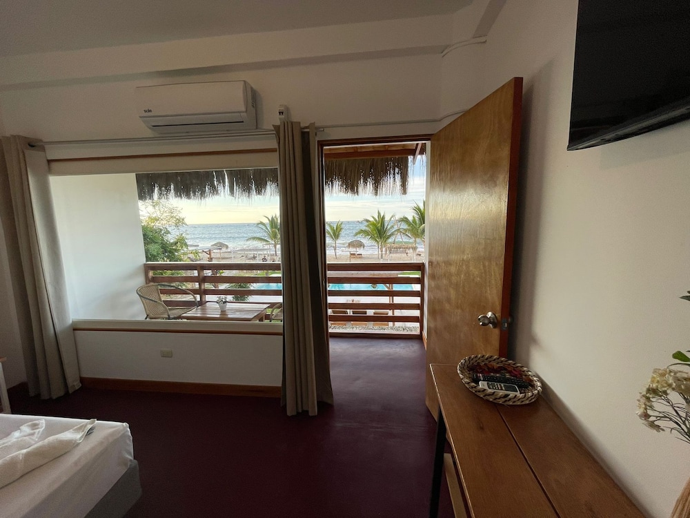 Deluxe Double Room, 1 King Bed, Sea View photo 1