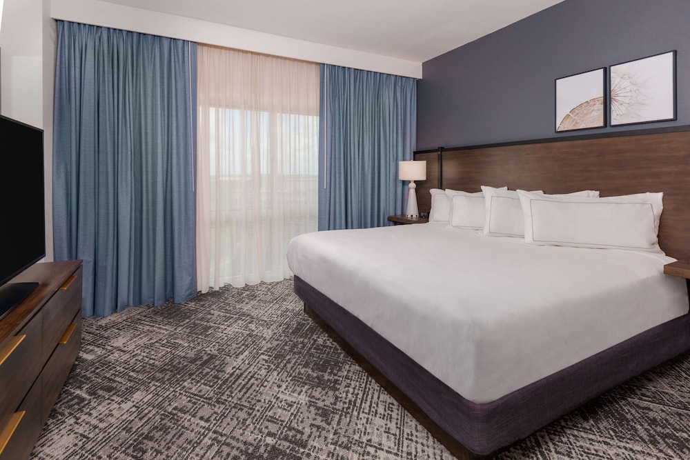 Executive Room, 1 King Bed - Photo 5