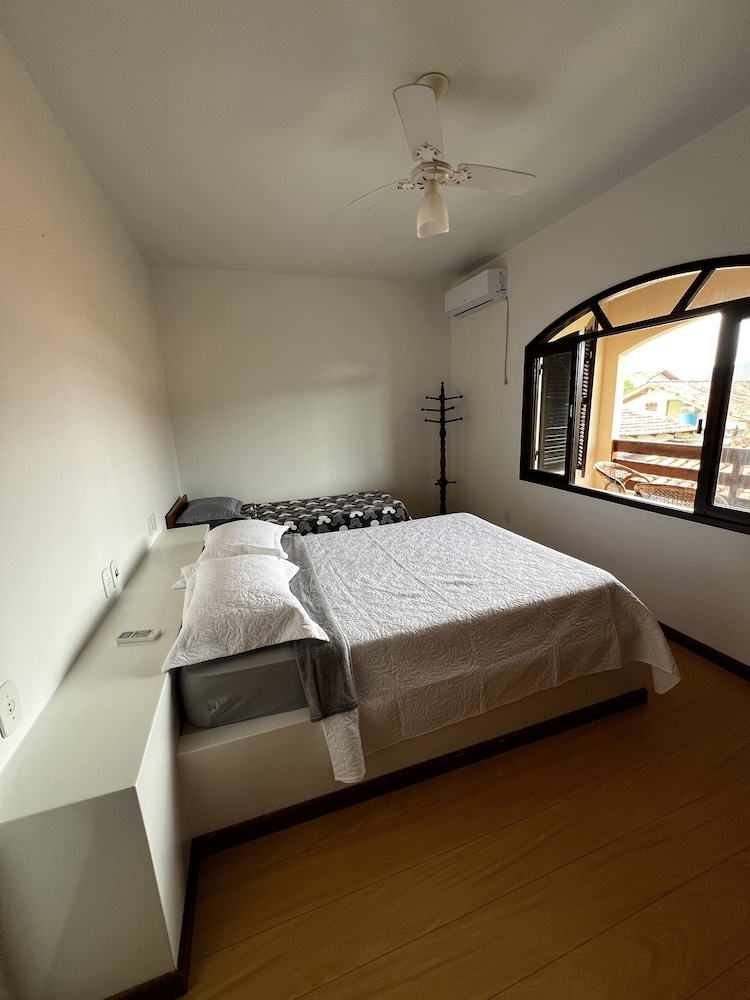 Superior Triple Room, Multiple Beds photo 3
