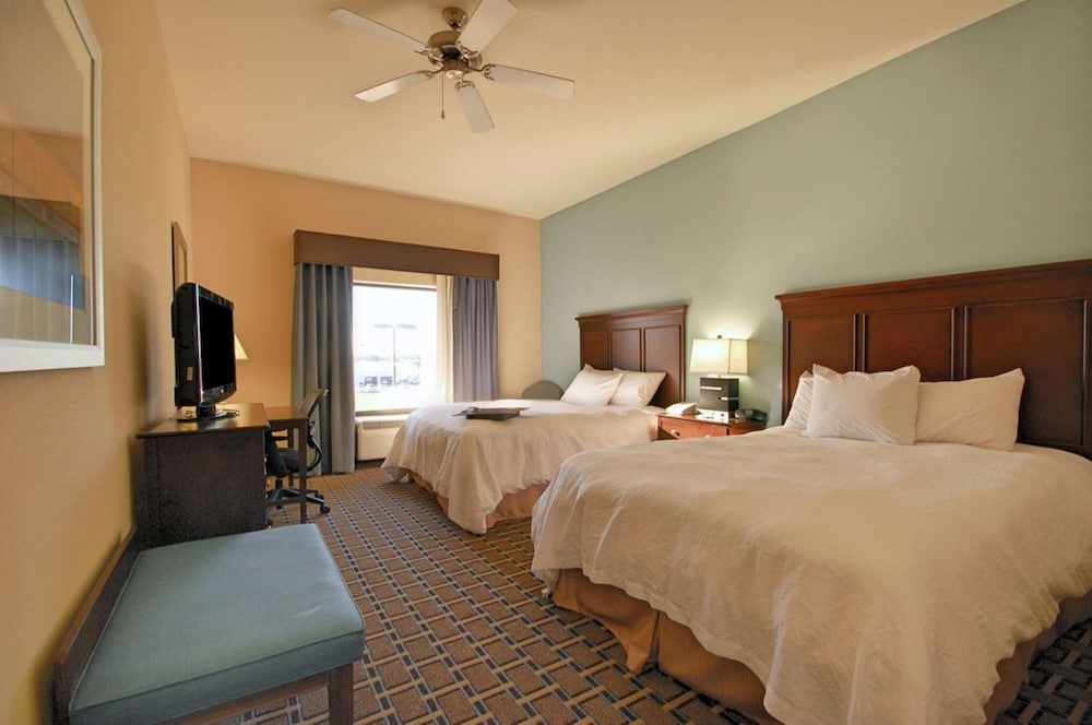 Room, 2 Queen Beds, Accessible, Non Smoking - Photo 1