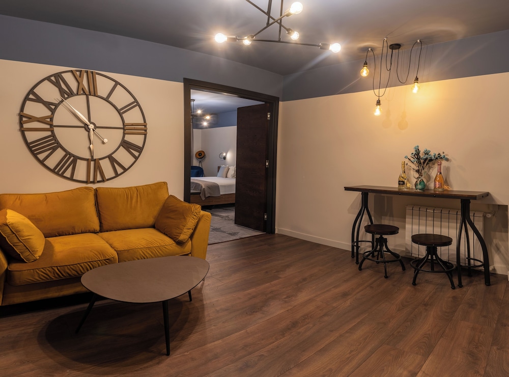 Premium Room - Photo 15