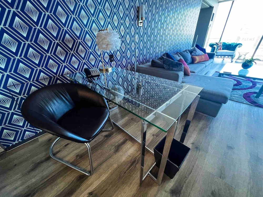Panoramic Strip Views Open Balcony Free Parking High Floor Sleeps 4, Φωτογραφία 3
