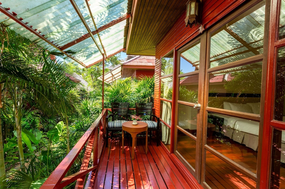 Garden View Bungalow photo 2