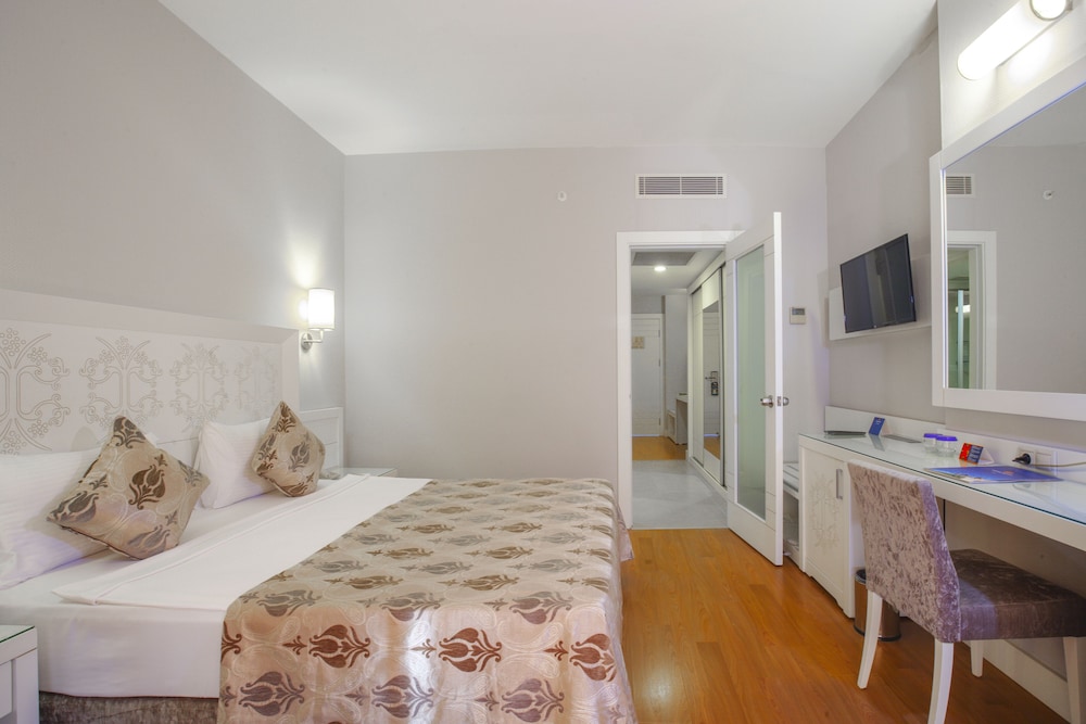 Family Room, 2 Bedrooms, Sea View photo 2