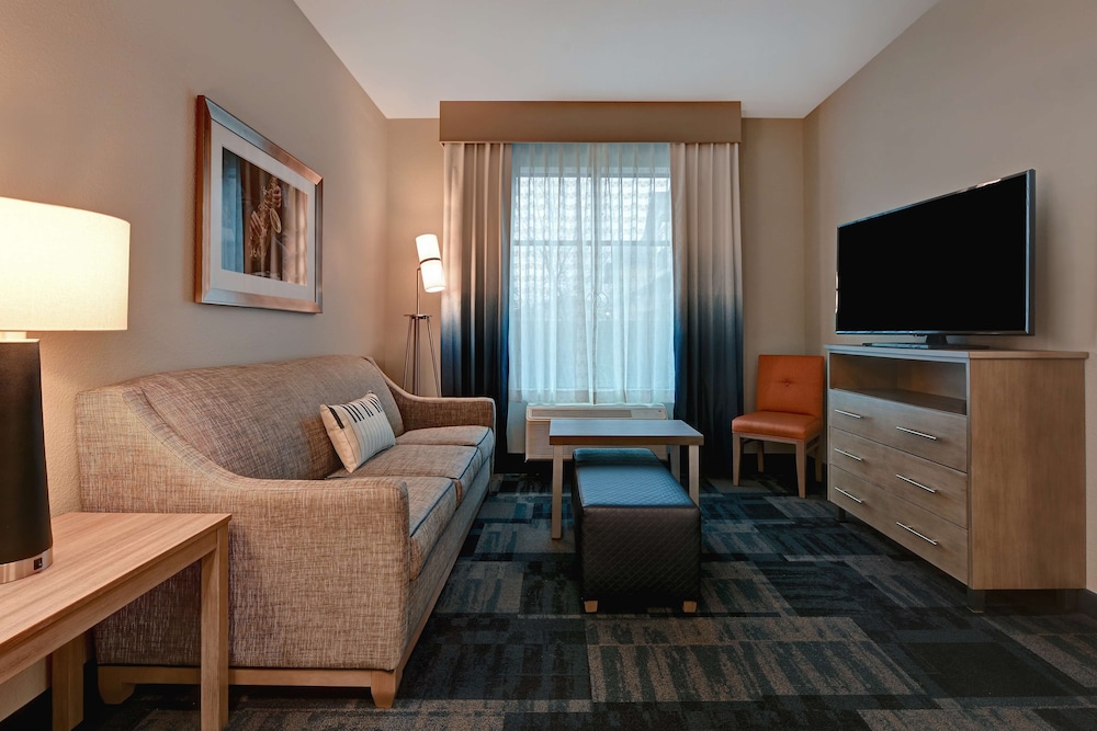Suite, 2 Queen Beds, Accessible, Non Smoking (Hearing) - Photo 1