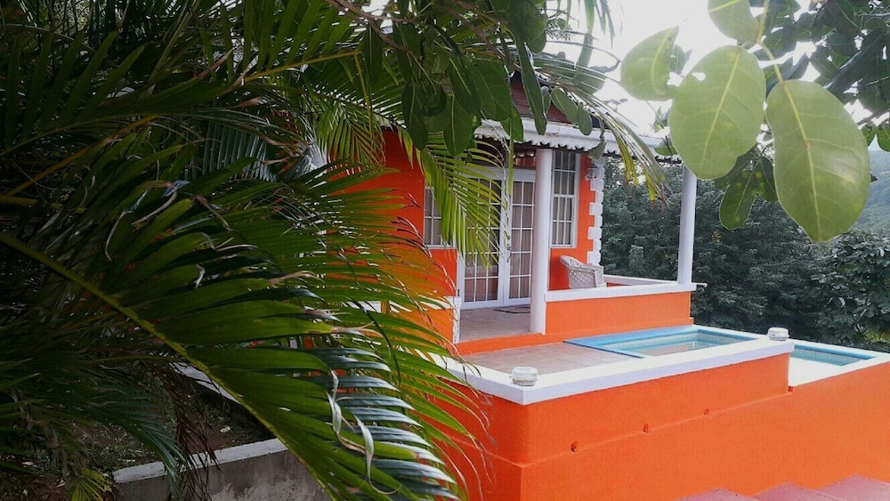 Panoramic Cottage, 1 King Bed with Sofa bed, Non Smoking photo 3