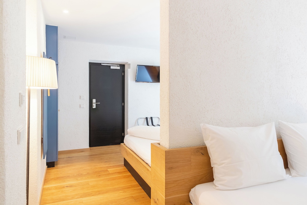 Quadruple Room, Private Bathroom - Photo 1