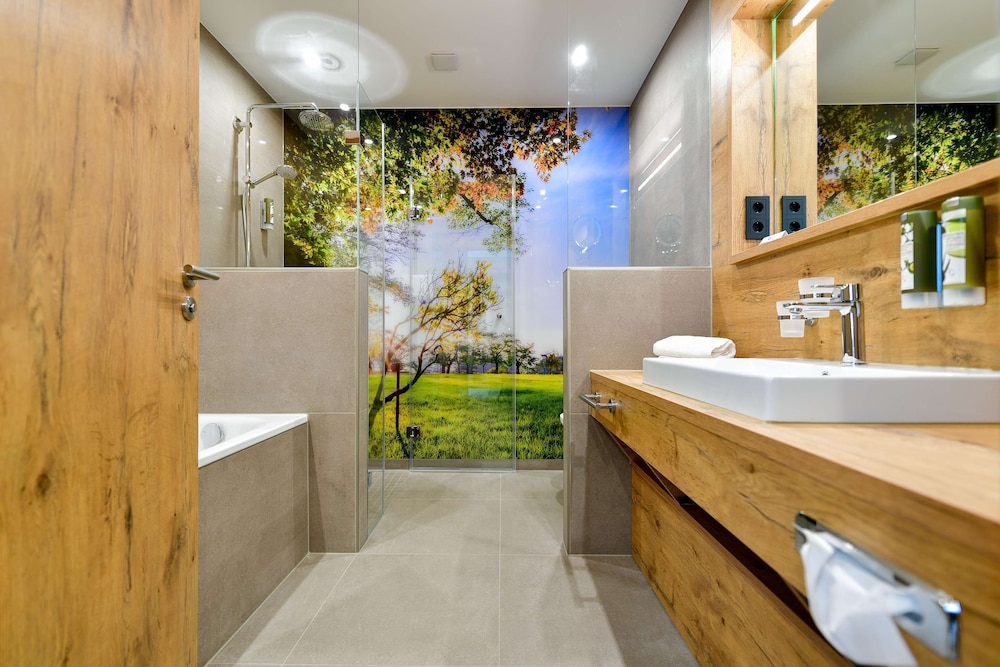 Comfort Room, 2 Twin Beds, Accessible - Photo 7