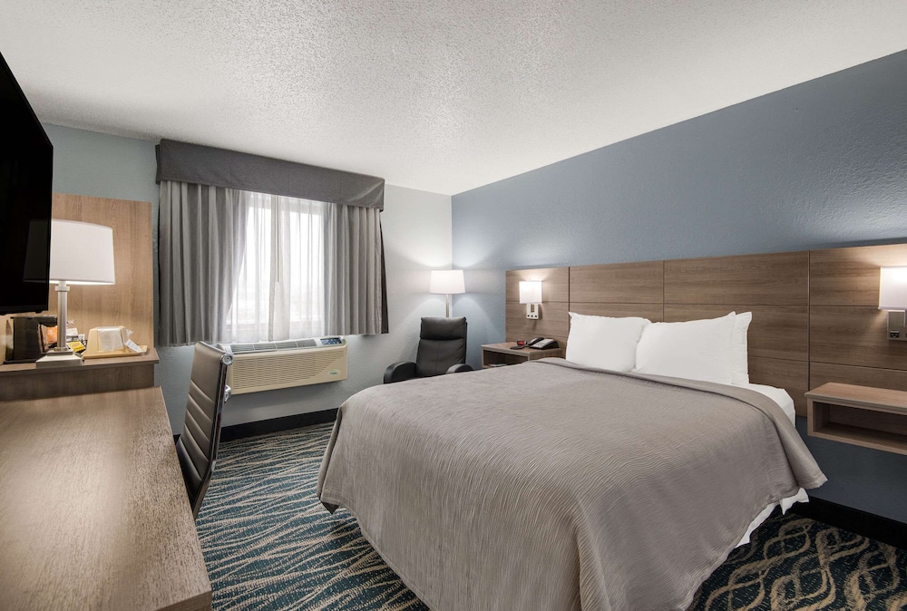 Standard Room, 1 Queen Bed, Non Smoking