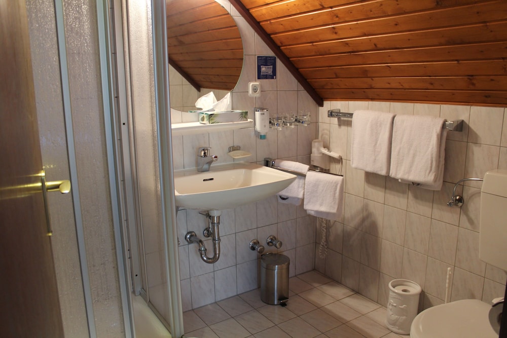 Design Quadruple Room, 2 Bedrooms, Lake View photo 2