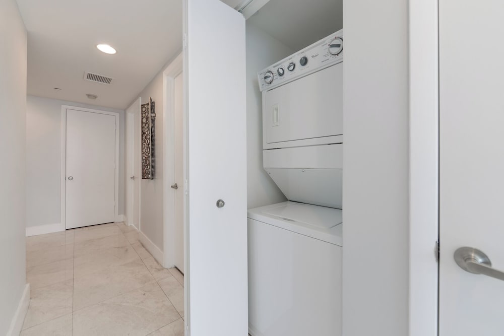 Luxury Apartment, 2 Bedrooms, City View photo 3