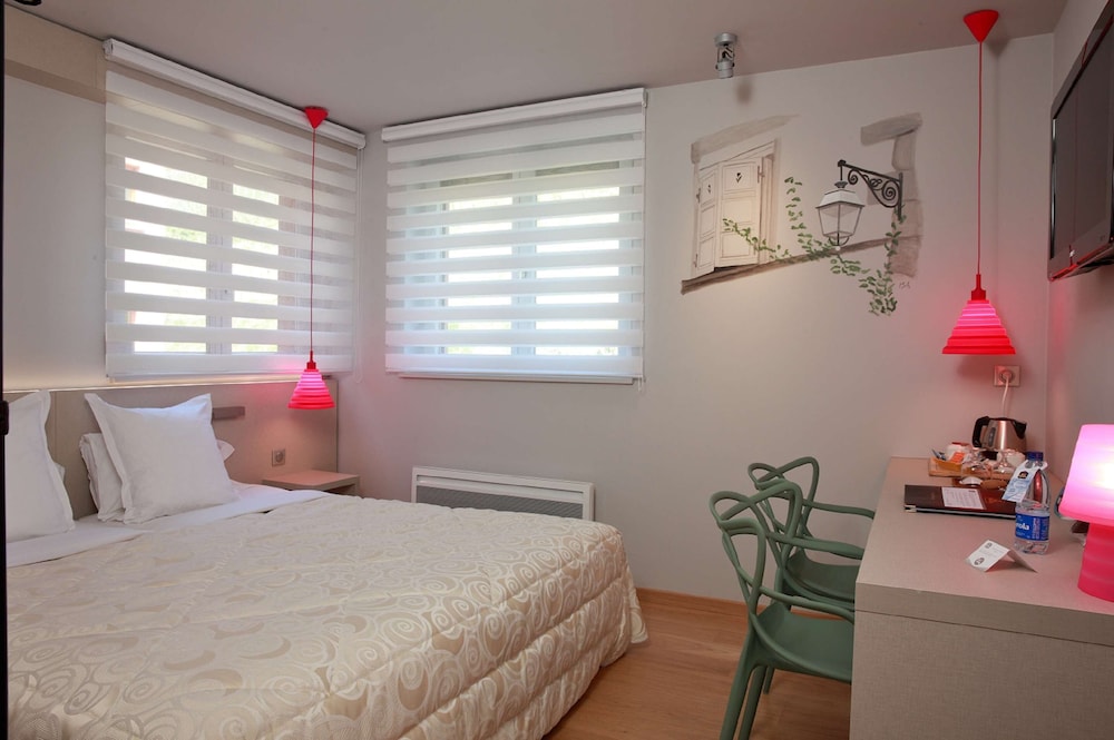 Comfort Room, 1 Queen Bed, Non Smoking