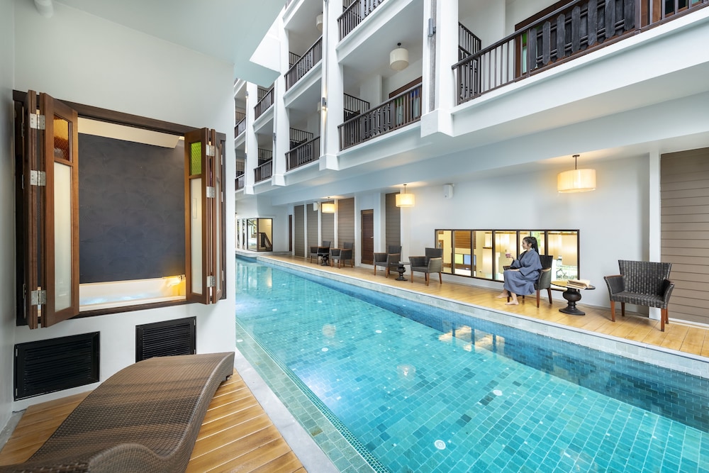 Jacuzzi Pool Access - Photo 10