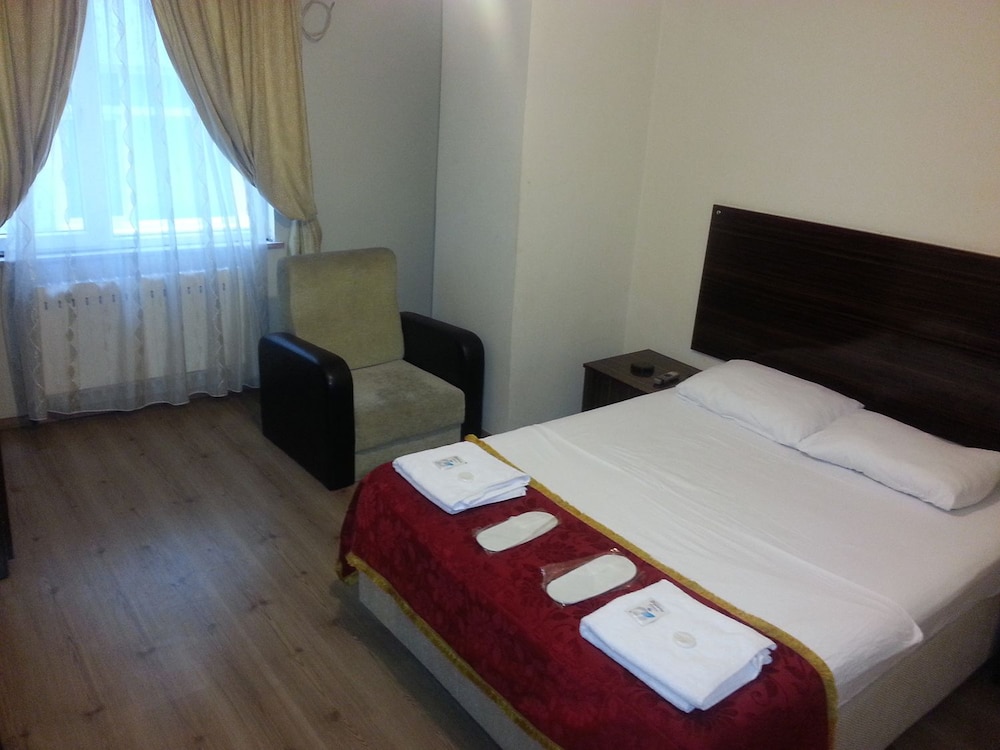 Economy Double Room photo 1