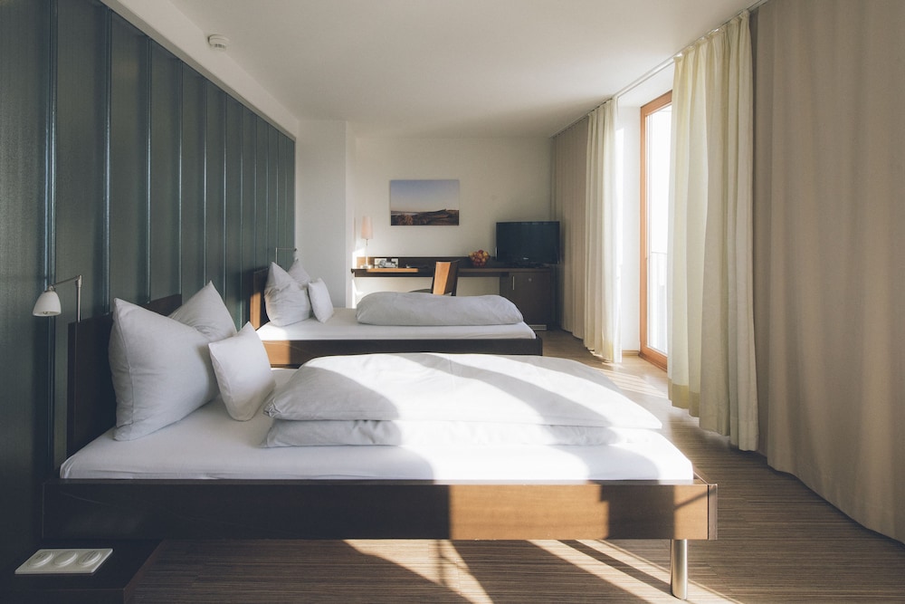 Superior Double Room Single Use, Balcony photo 3