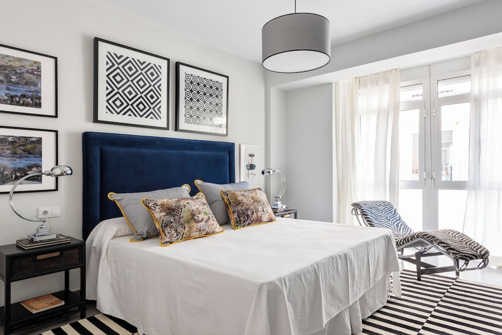 Apartment (4 Bedrooms)