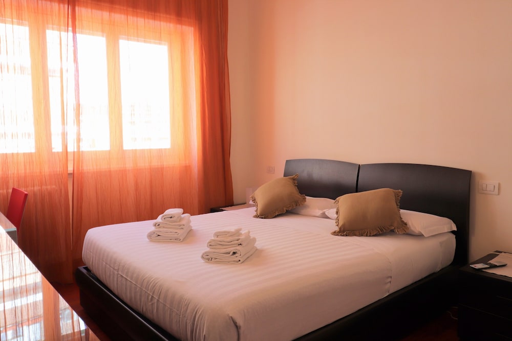 Apartment, 2 Bedrooms, Balcony